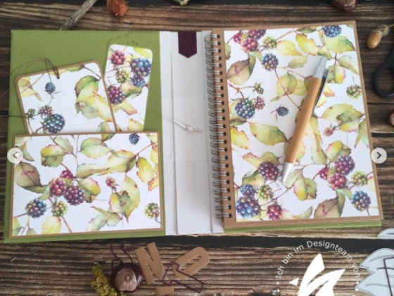 120201006T123404 Designpapier - Brombeeren