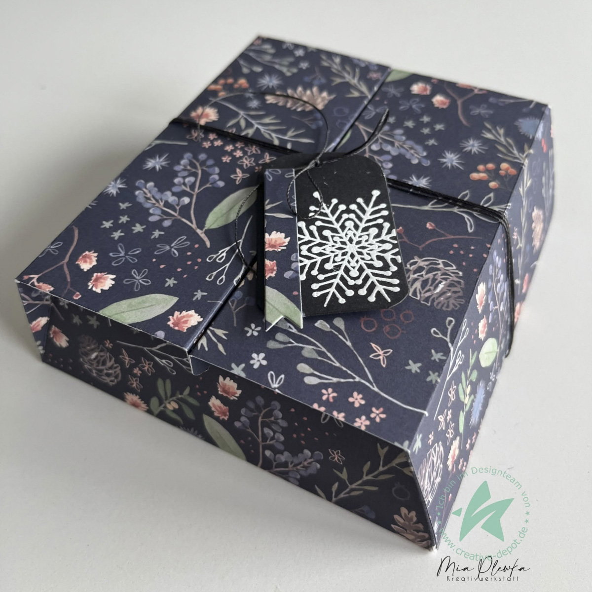 Designer paper – Winter Miscellany – Blue – Printed on both sides
