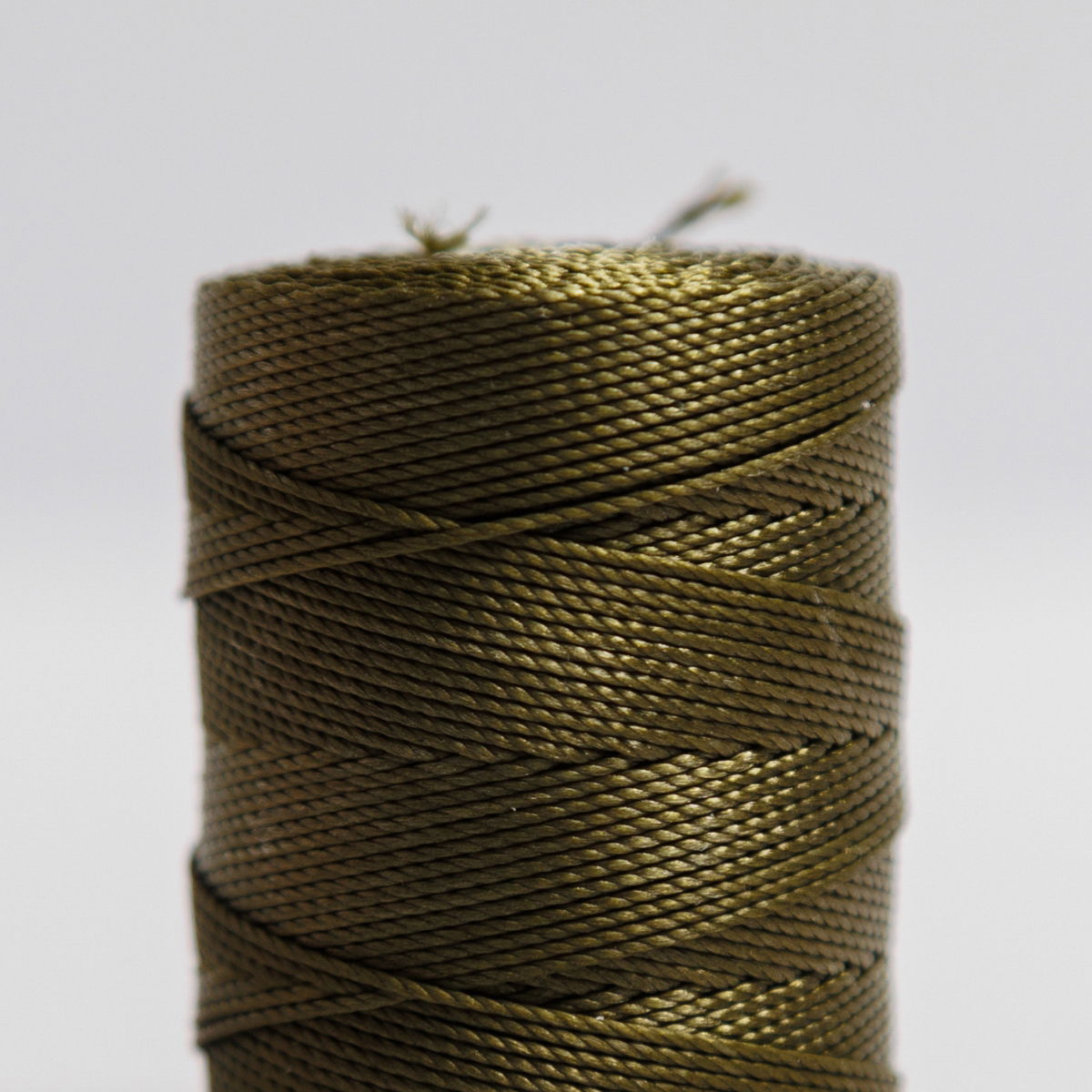 CD-Ga_010_Olive Nylongarn - Olive