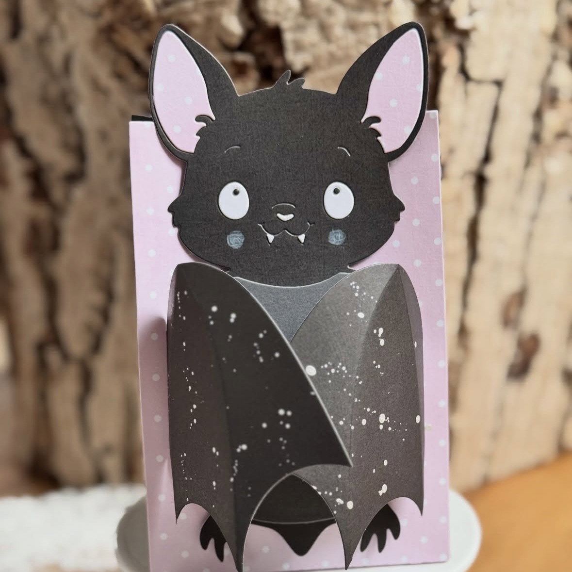 Die – Fold-out card – Bat