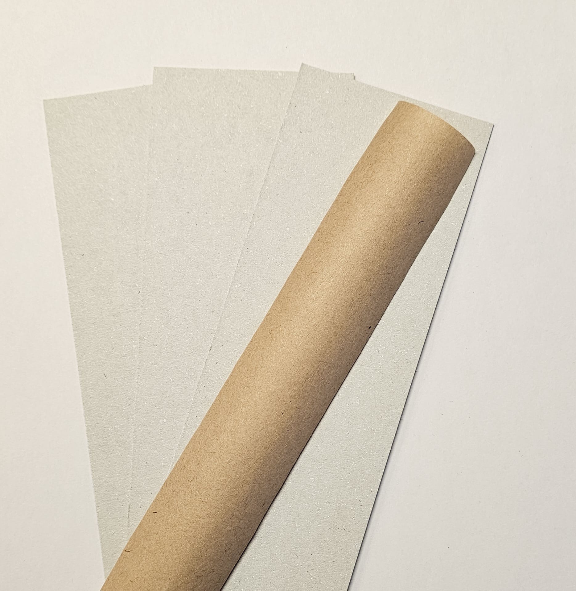 0,5mm Graupappe und Nassklebeband für die Ellipsenbox