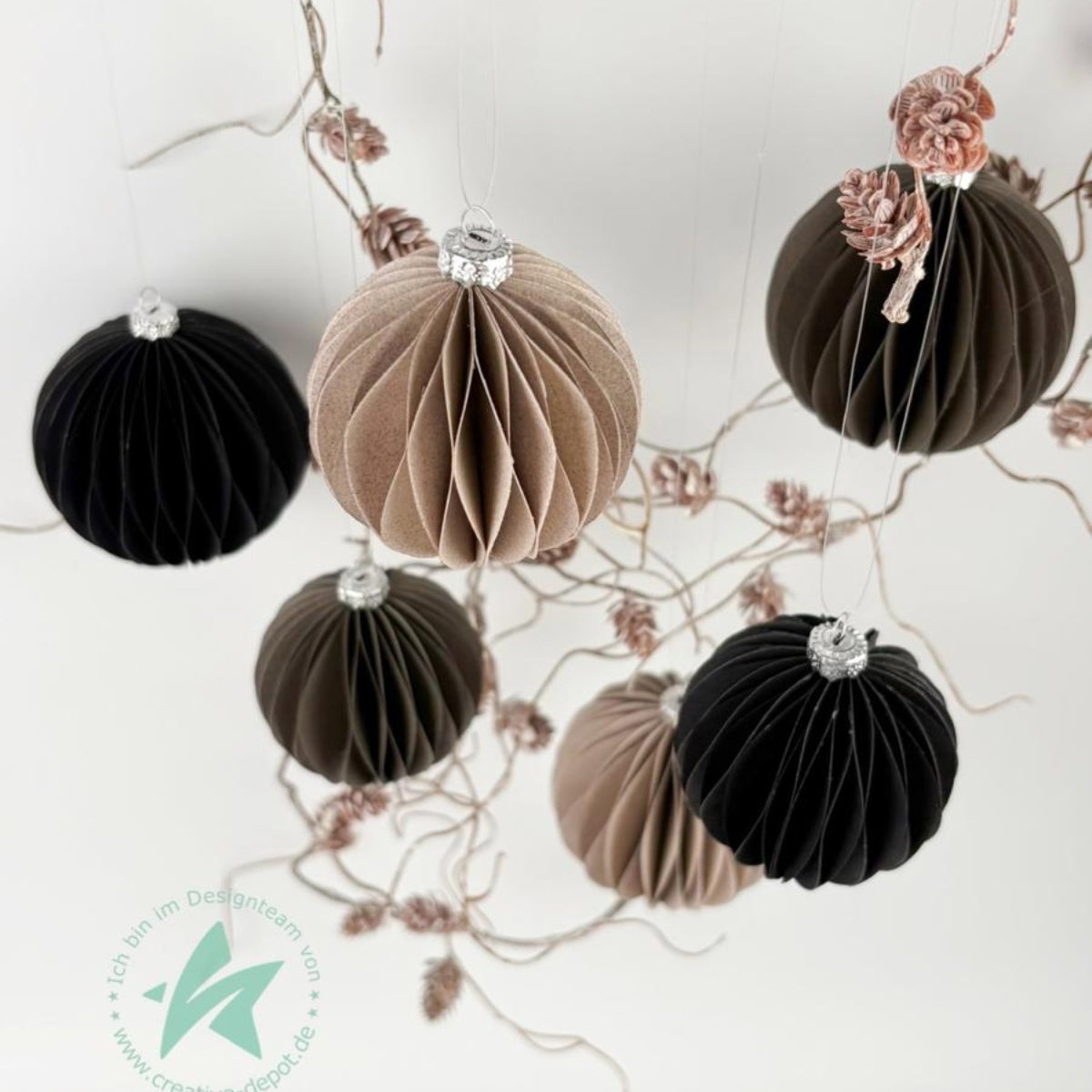 Die - Baumschmuck Kugel groß