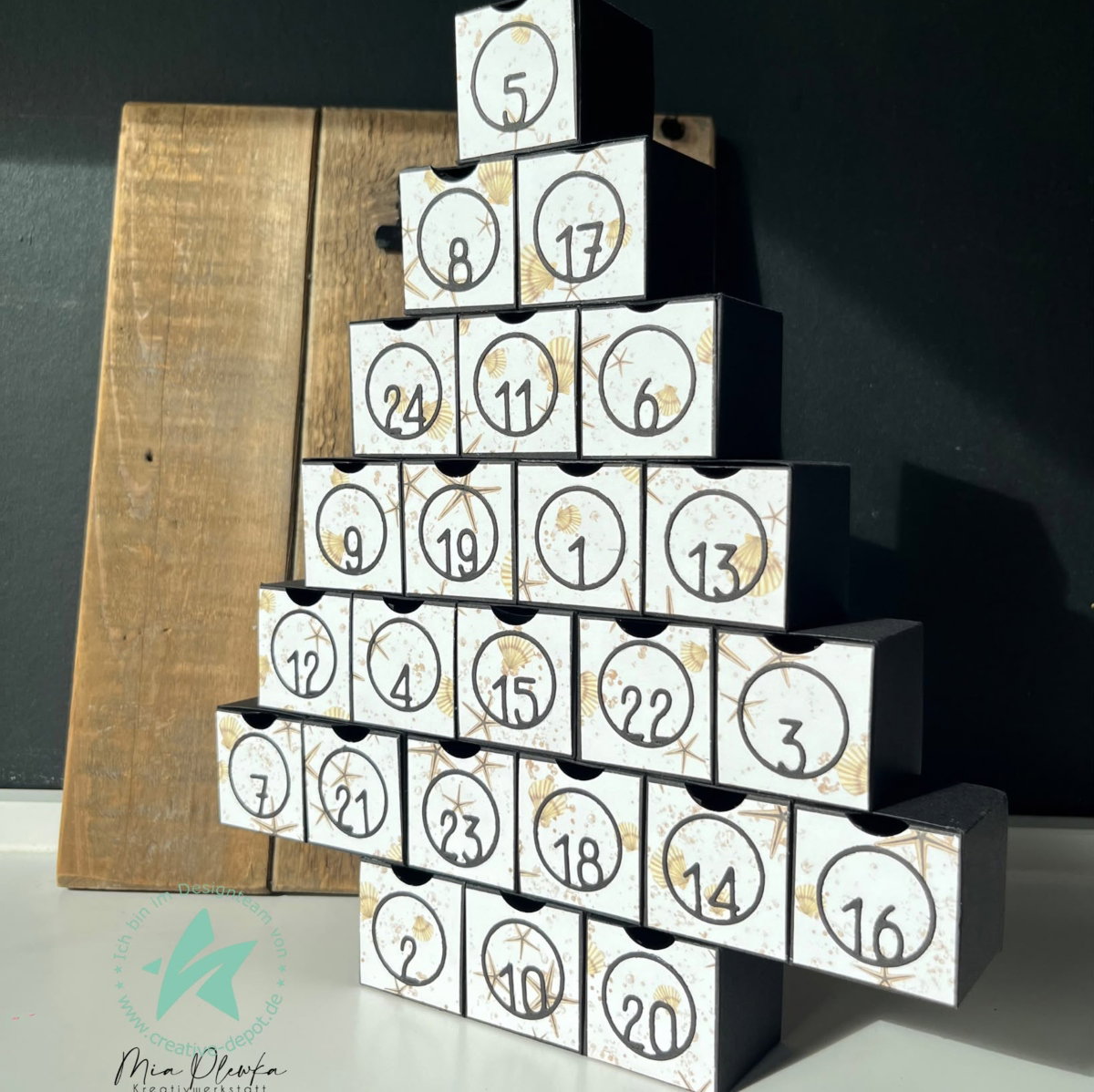 Die - Dezembertagebuch - Adventskalenderzahlen