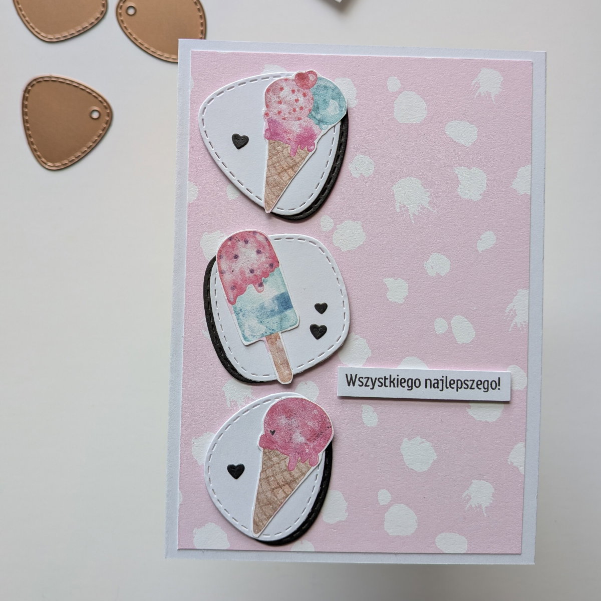 Designpapier -  Party Pandas - Tupfen