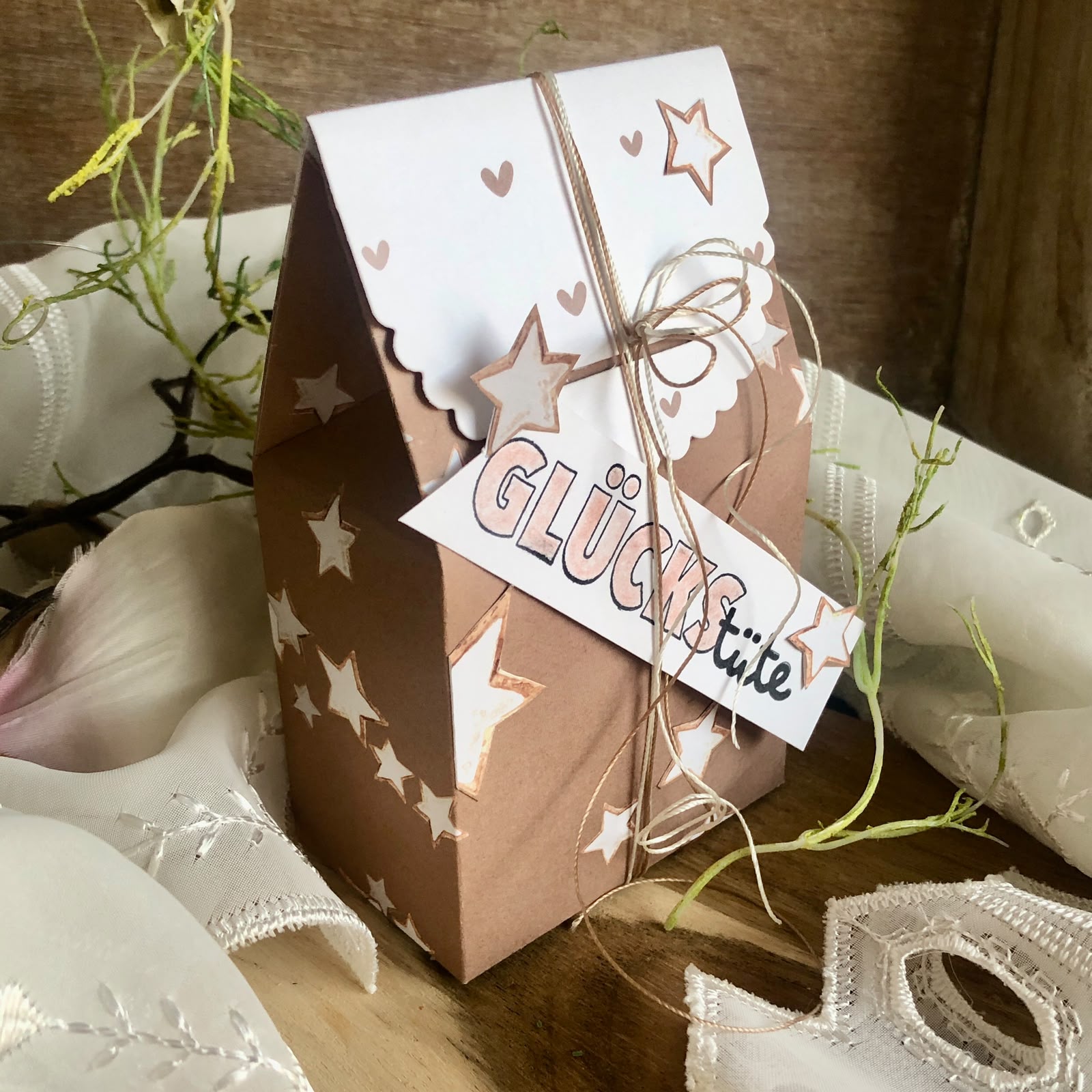 Designpapier - Zimtsterne - Doppelseitig bedruckt