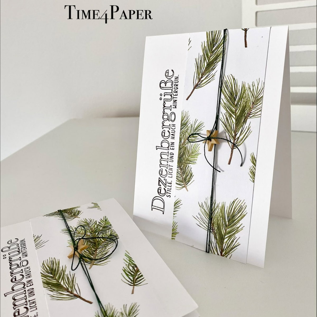 Designpapier - Tannengrün und Beeren - Doppelseitig bedruckt